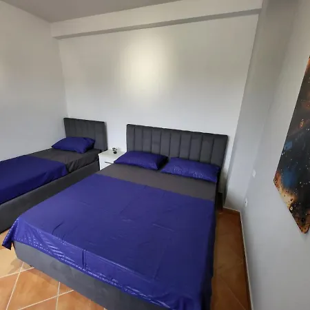 Apartment Julia's In *