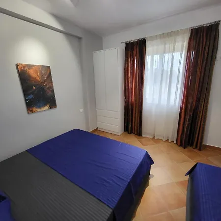 Apartment Julia's In Golem *