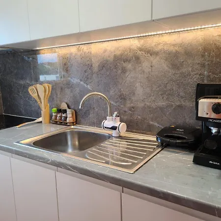 Julia's In * Golem (Tirana)