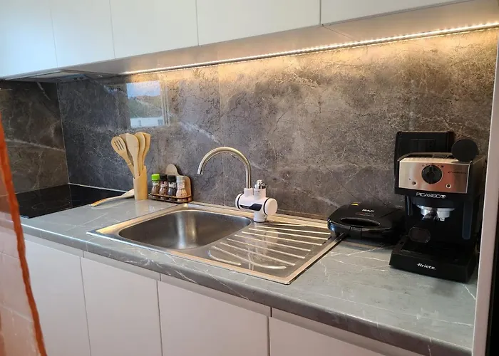 Julia's In * Golem (Tirana)